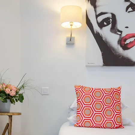 Colette Centre Hotel