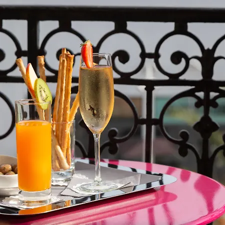 Hotel Colette Centre 4*
