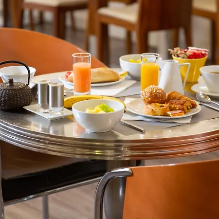 Colette Centre Hotel 4*