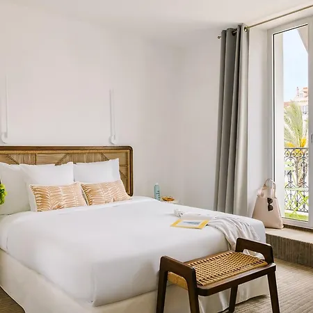 Colette Centre Hotel 4*
